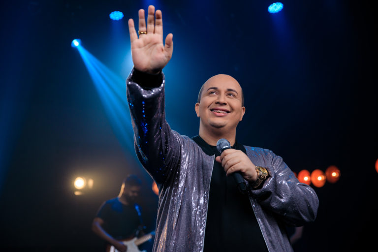 Lucas Garcias realiza encontro especial com seu fã-clube em Goiânia