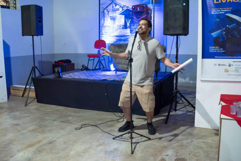 Marcelo Girard conquista terceiro lugar em concurso de poesia falada e marca edição histórica da Feira do Livro de Anápolis